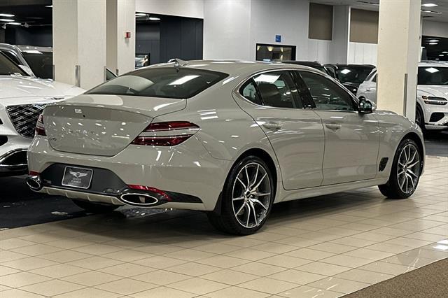 2026 Genesis G70 2.5T Standard