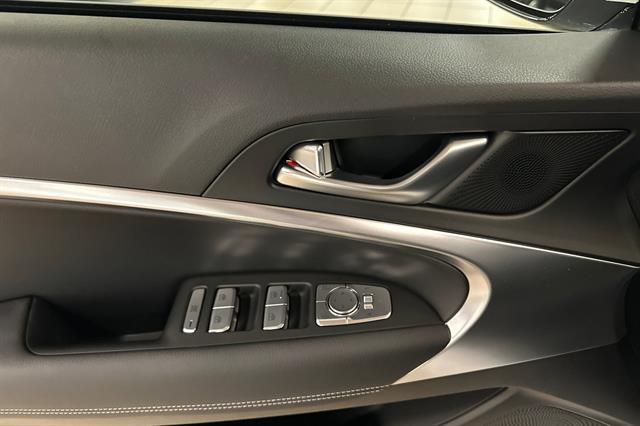 2026 Genesis G70 2.5T Standard