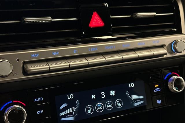 2026 Genesis G70 2.5T Standard