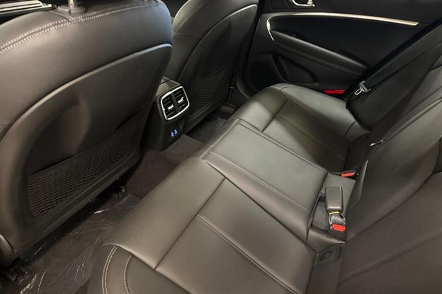 2026 Genesis G70 2.5T Standard