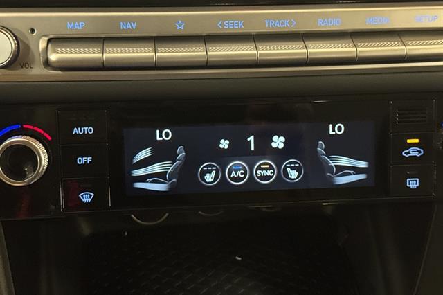 2026 Genesis G70 2.5T Standard