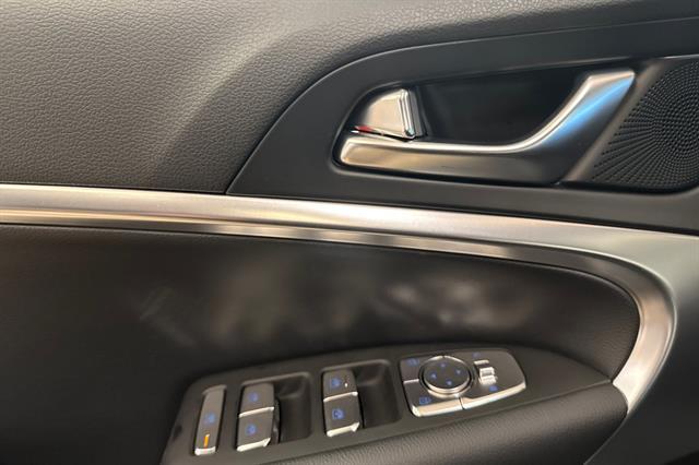 2026 Genesis G70 2.5T Standard