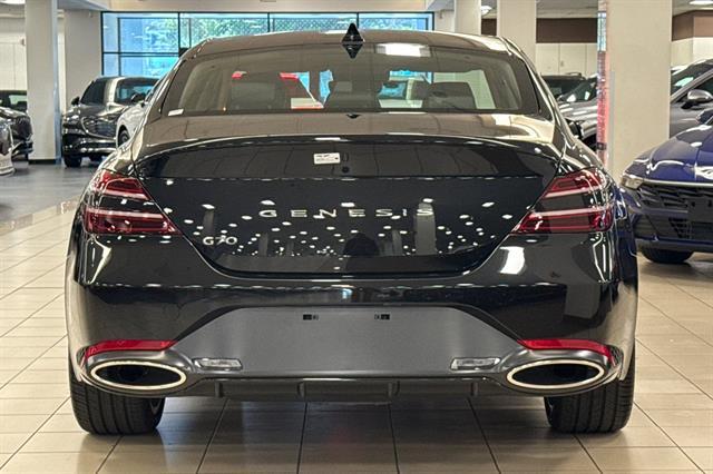 2026 Genesis G70 2.5T Standard