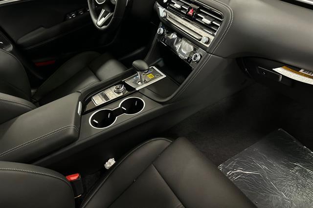 2026 Genesis G70 2.5T Standard