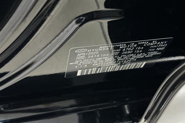 2026 Genesis G70 2.5T Standard