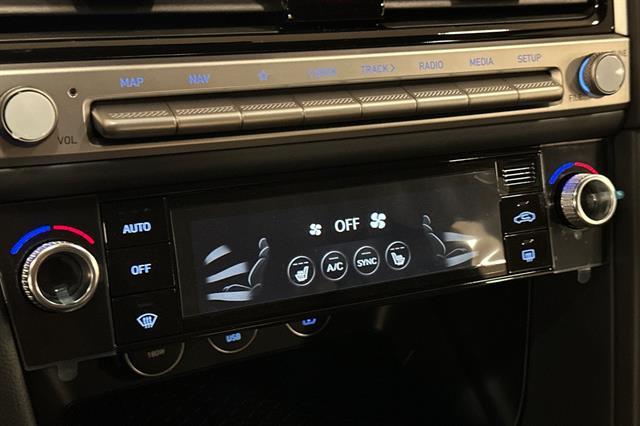2026 Genesis G70 2.5T Standard