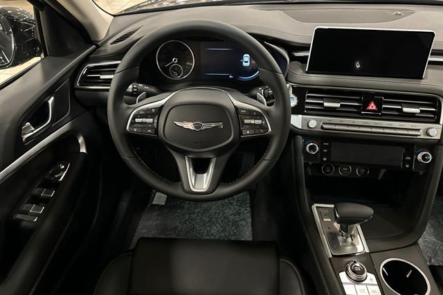2026 Genesis G70 2.5T Standard