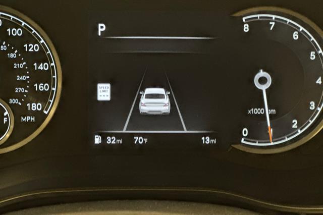 2026 Genesis G70 2.5T Standard