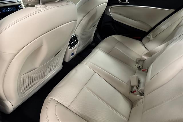 2026 Genesis G70 2.5T Standard