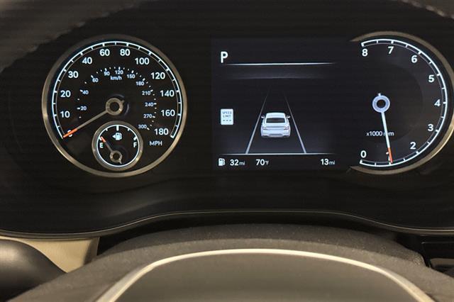 2026 Genesis G70 2.5T Standard