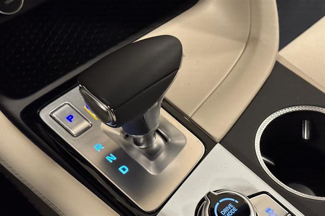 2026 Genesis G70 2.5T Standard
