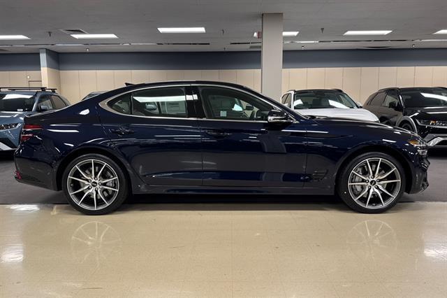 2026 Genesis G70 2.5T Standard
