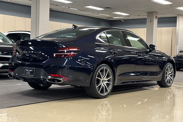 2026 Genesis G70 2.5T Standard