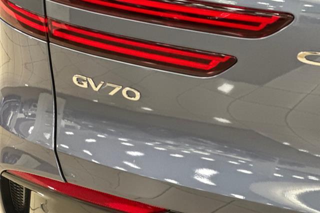 2026 Genesis GV70 2.5T Advanced