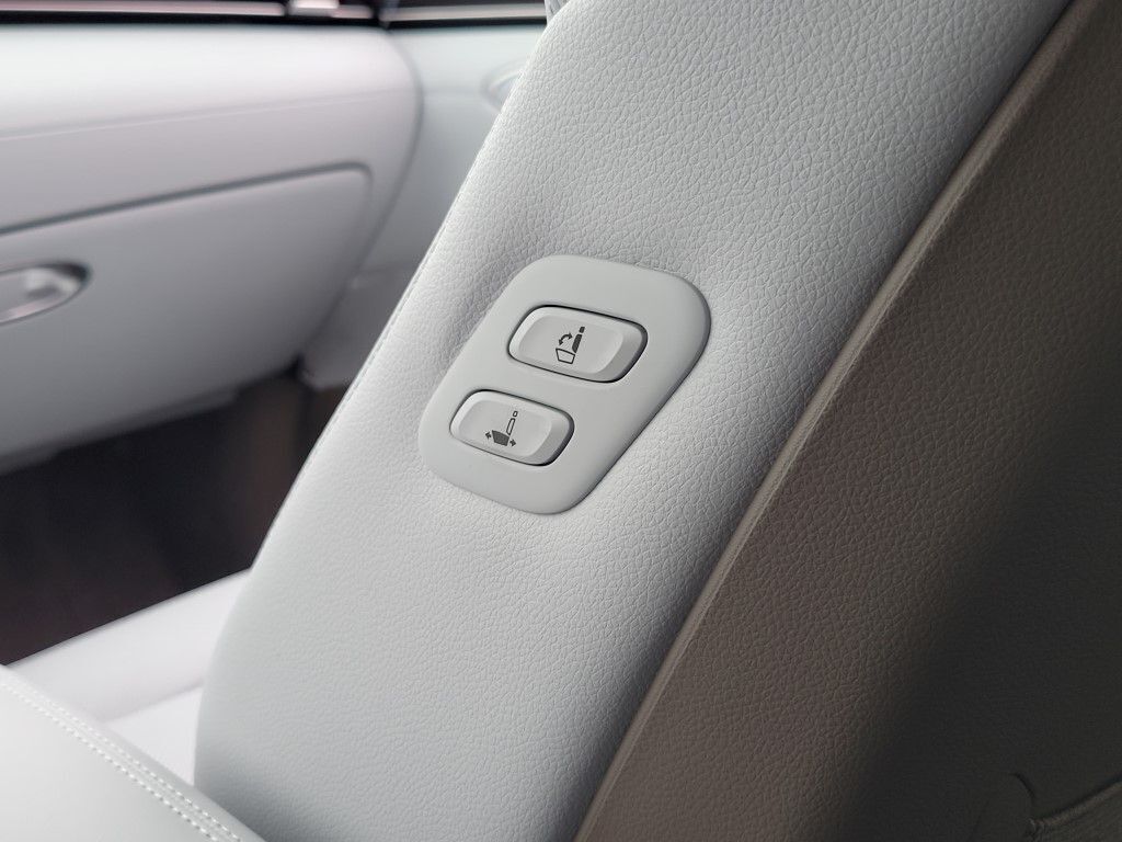 2026 Genesis GV70 2.5T Advanced Chantilly VA