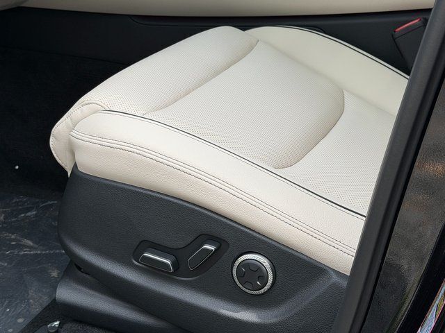 2026 Genesis GV70 2.5T Advanced Chantilly VA