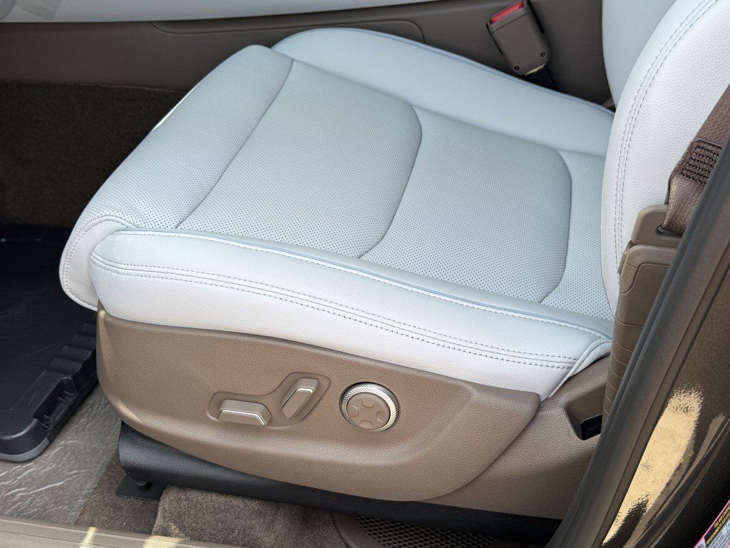 2026 Genesis GV70 2.5T Advanced Chantilly VA