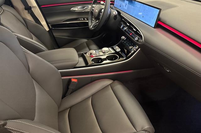 2026 Genesis GV70 2.5T