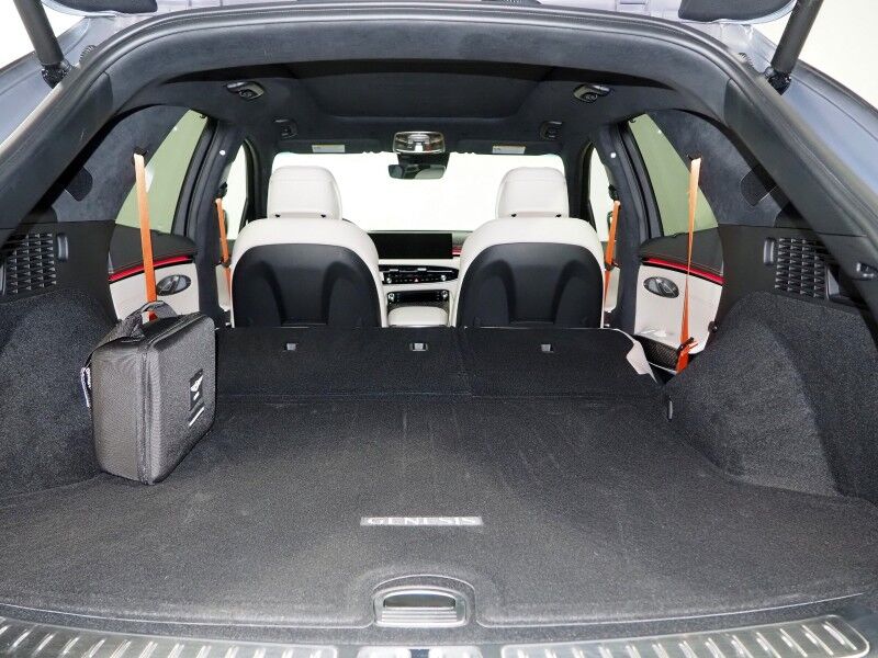2026 Genesis GV70 3.5T Sport Prestige AWD *HEADS-UP DISPLAY, NAVIGATION, ADAPTIVE CRUISE, SAFETY ALERTS, 360 CAMERAS, 27 INCH OLED DISPLAY, PANO MOONROOF, NAPPA LEATHER, CLIMATE/MASSAGE SEATS, HEATED STEERING, AUTOMATIC PARKING, BANG & OLUFSEN Round Rock TX