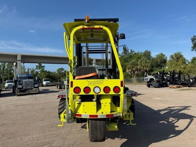 2026 Hino L SERIES / L6 Babco 22' Aluminum Flatbed Truck w/ 4K Donkey Forklift Tampa FL