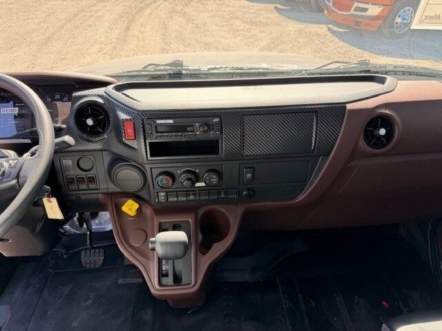 2026 Hino L SERIES / L6 Jerr-Dan 22' XLP Rollback Car Carrier Truck Tampa FL