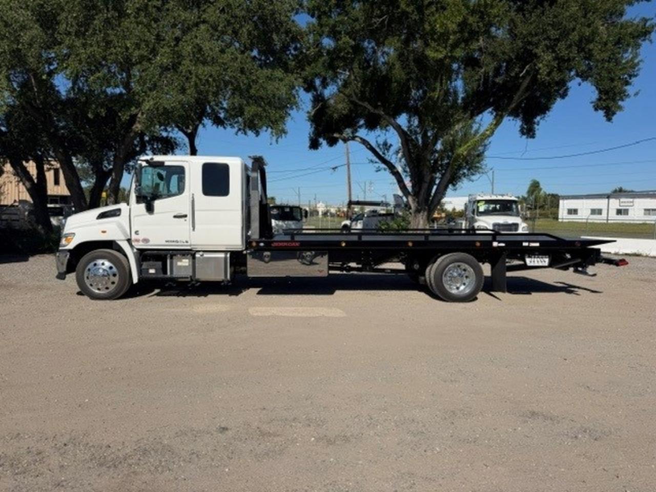2026 Hino L SERIES / L6 Jerr-Dan 22' XLP Rollback Carrier