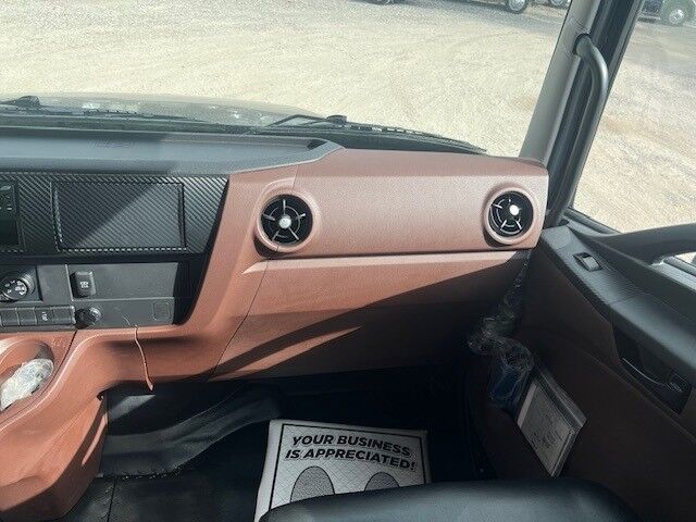 2026 Hino L SERIES / L6 Jerr-Dan 22' XLP Rollback Truck Tampa FL