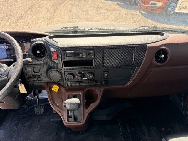 2026 Hino L SERIES / L6 Jerr-Dan 22' XLP Rollback Truck Tampa FL