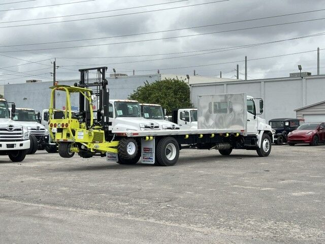 2026 Hino L6 22' Aluminum Flatbed Truck with 4K Donkey Truck Mounted Forklift
