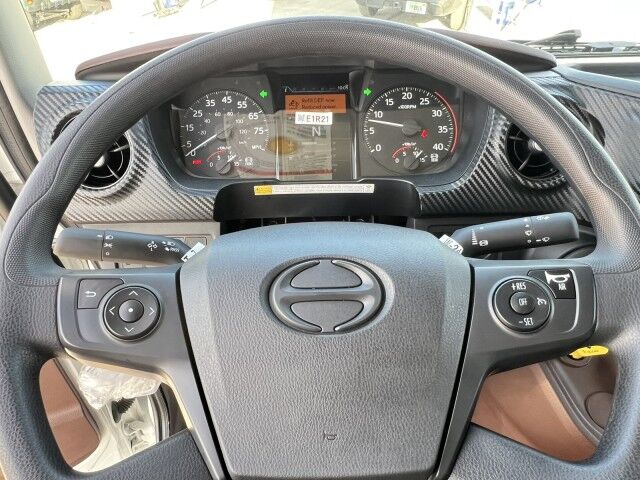 2026 Hino L6 26' Dry Box Truck Miami FL