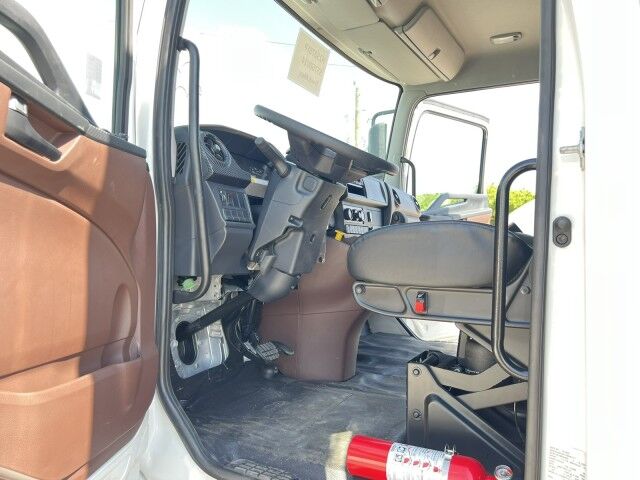 2026 Hino L6 26' Dry Box Truck with 3,300 lb Lift Gate Miami FL
