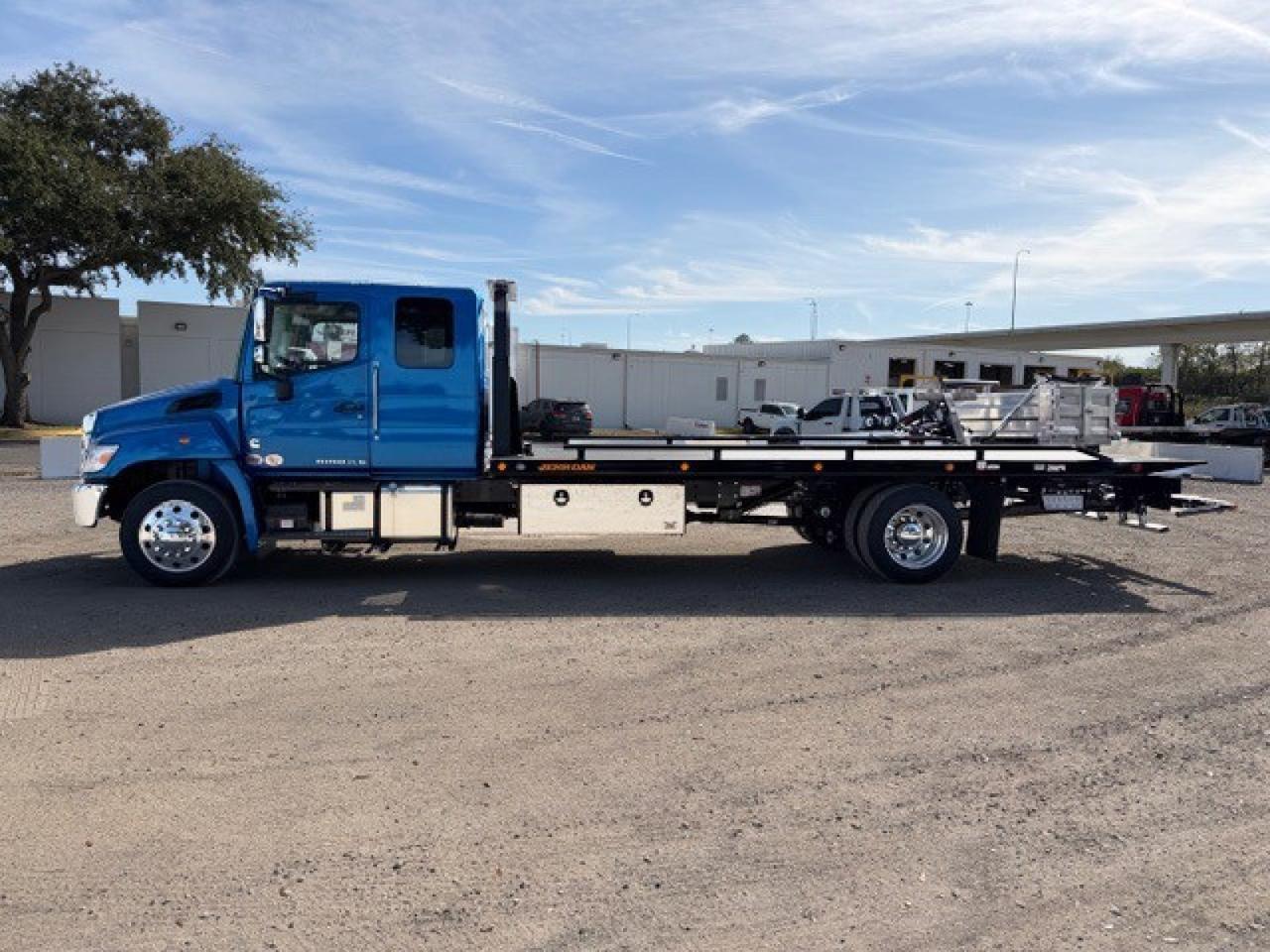 2026 Hino L6 Jerr-Dan 22' XLP Rollback Car Carrier Truck