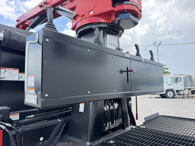 2026 Hino L7 28-Yard Pac Mac KB20 Grapple Truck Miami FL