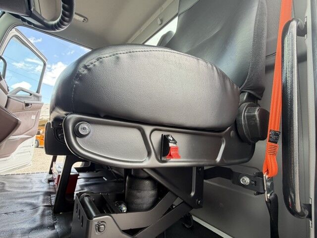 2026 Hino L7 28-Yard Pac Mac KB20 Grapple Truck Miami FL
