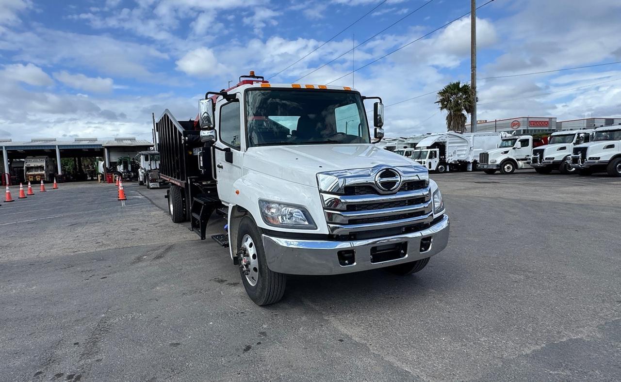 2026 Hino L7 28 Yard Pac Mac KB20 Grapple Truck Tampa FL