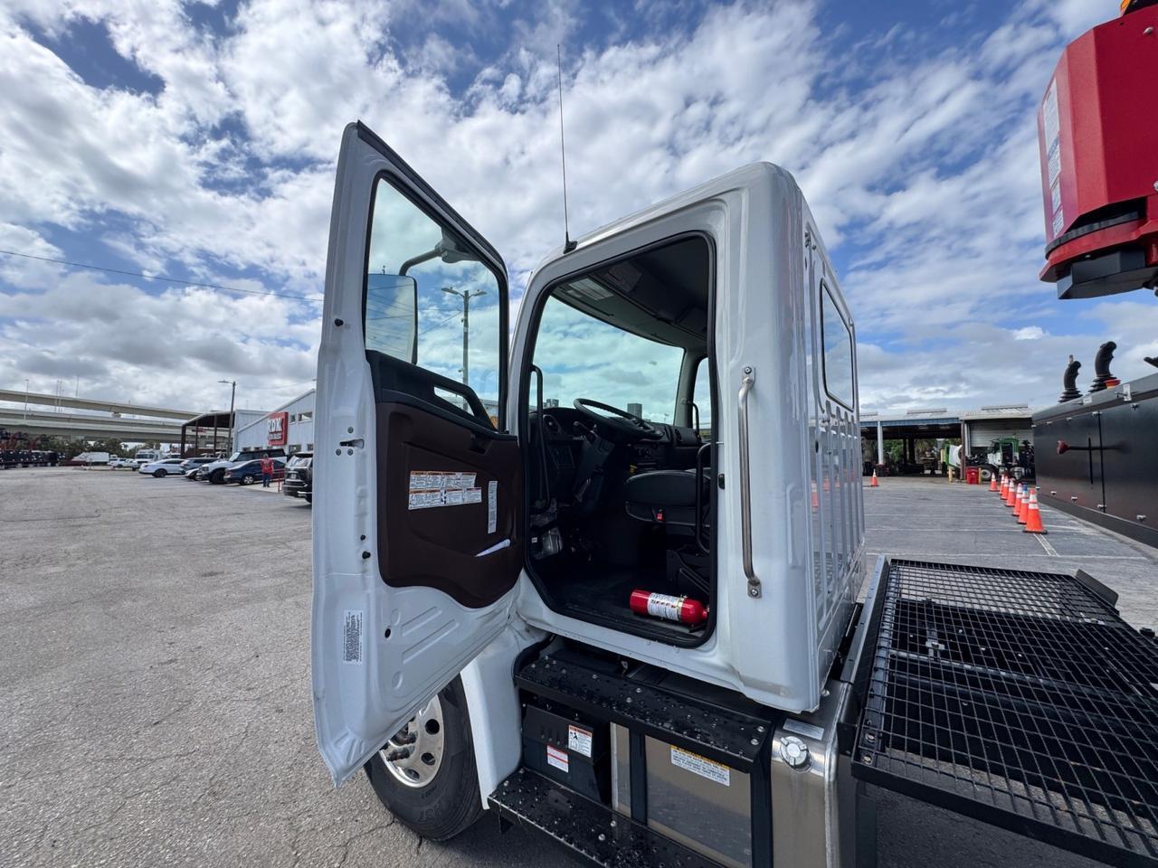 2026 Hino L7 28 Yard Pac Mac KB20 Grapple Truck Tampa FL
