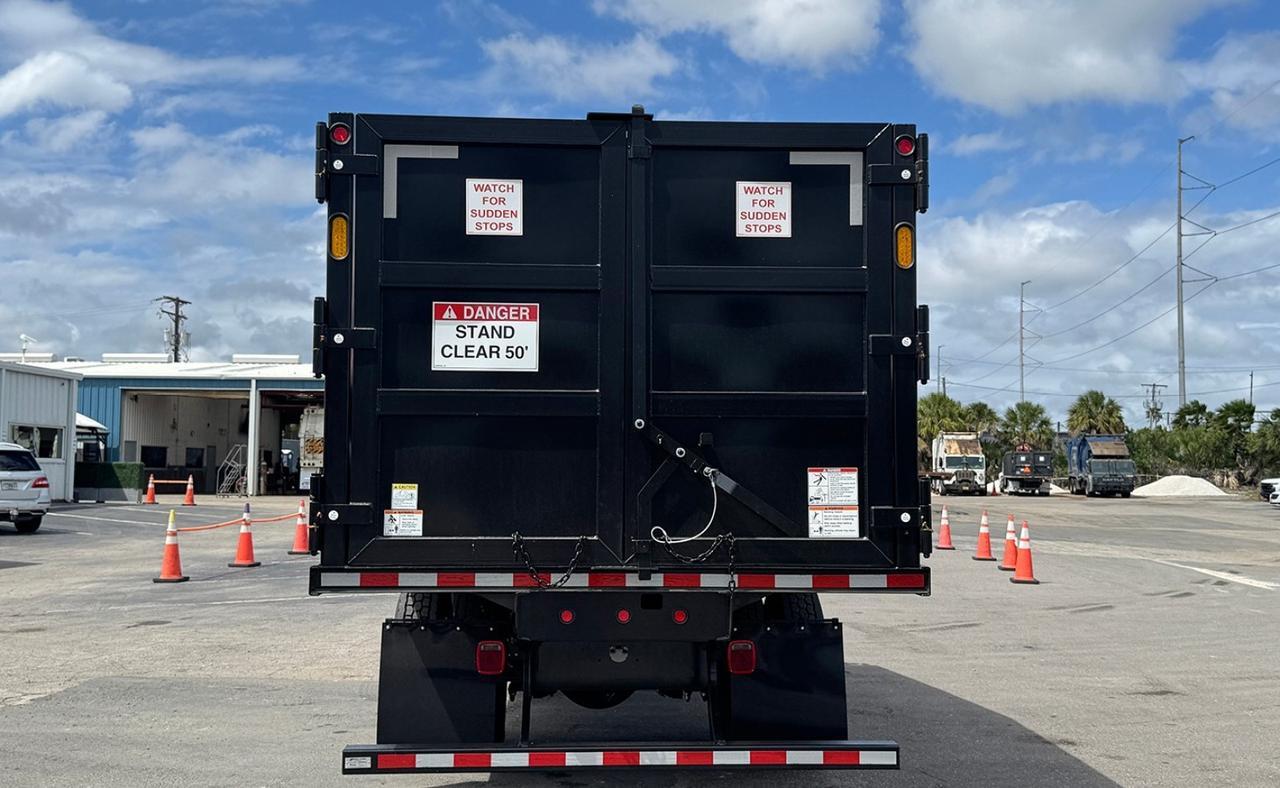 2026 Hino L7 28 Yard Pac Mac KB20 Grapple Truck Tampa FL