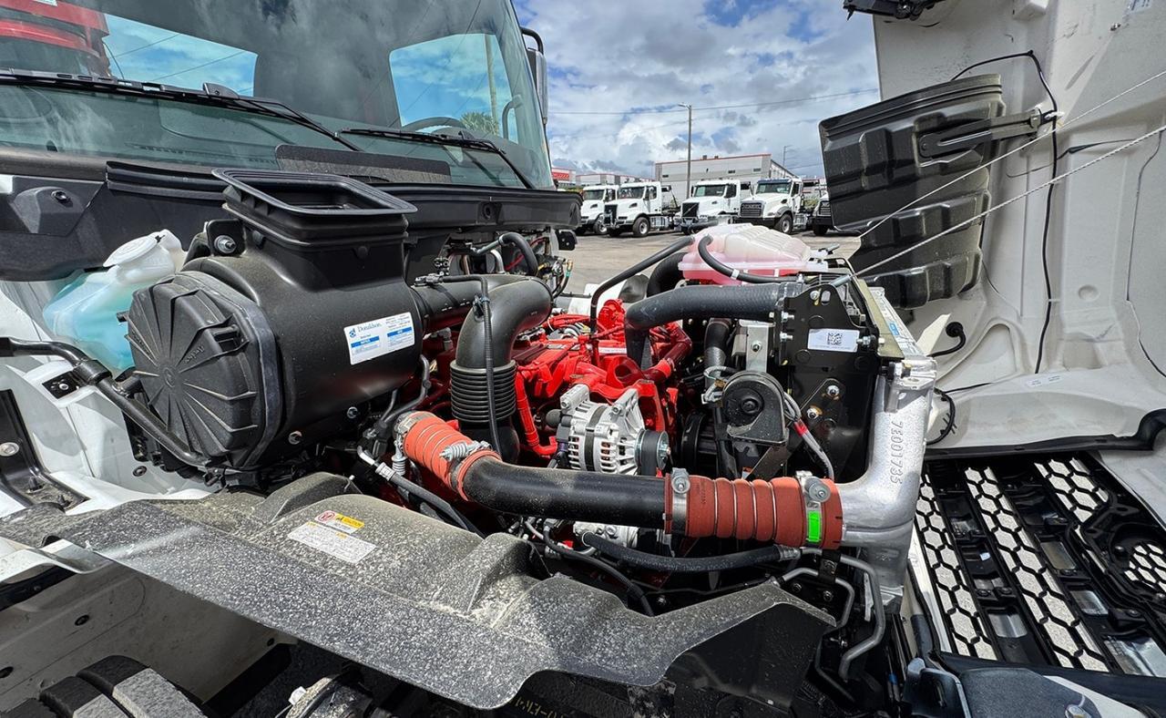 2026 Hino L7 28 Yard Pac Mac KB20 Grapple Truck Tampa FL
