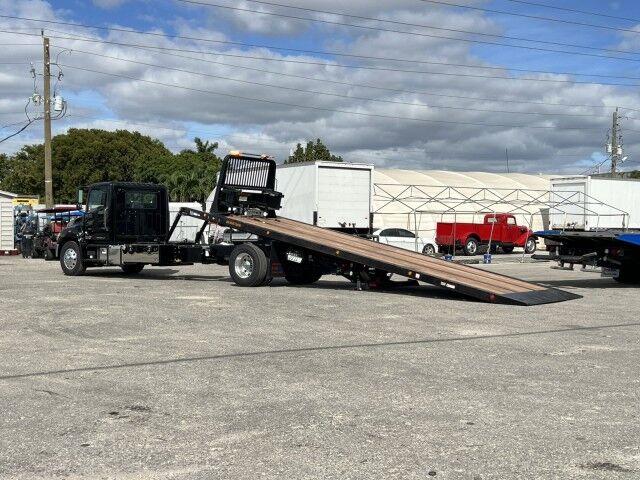 2026 Hino L7 28&apos; Jerr-Dan 10-Ton Rollback Industrial Carrier Truck