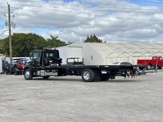 2026 Hino L7 28&apos; Jerr-Dan 10-Ton Rollback Industrial Carrier Truck