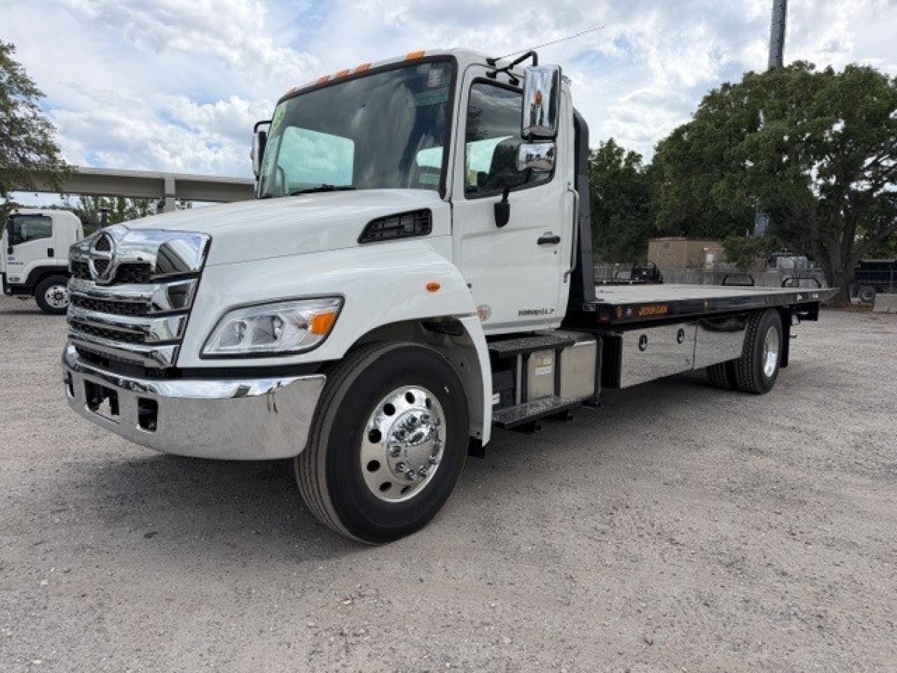 2026 Hino L7 Jerr-Dan 24' 8.5 Ton Rollback Car Carrier Truck