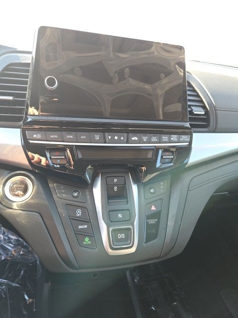 2026 Honda Odyssey EX-L - Photo 11