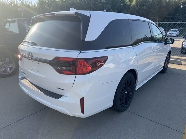 2026 Honda Odyssey photo 7