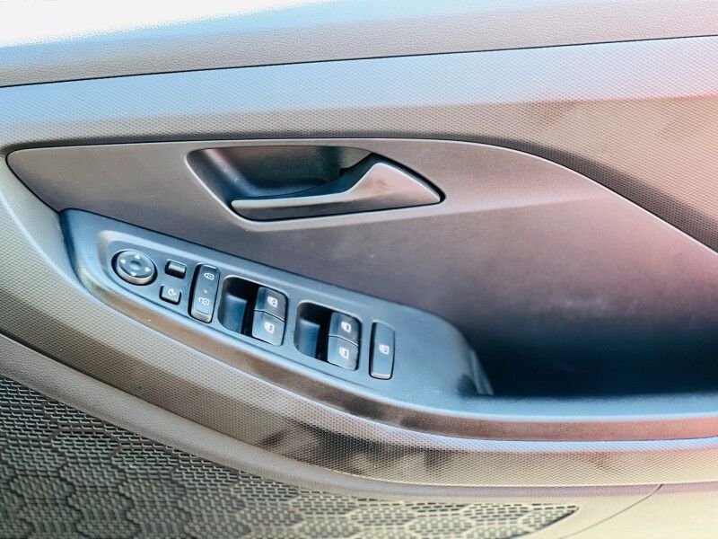 2026 Hyundai Creta GL (1.5L Petrol) Vaitele