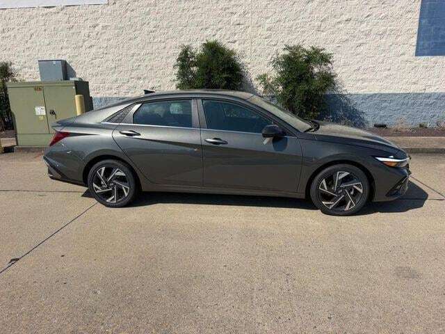 2026 Hyundai Elantra Hybrid Limited