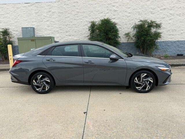2026 Hyundai Elantra Hybrid Limited