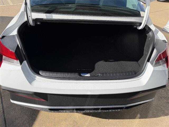 2026 Hyundai Elantra SE Cape Girardeau MO