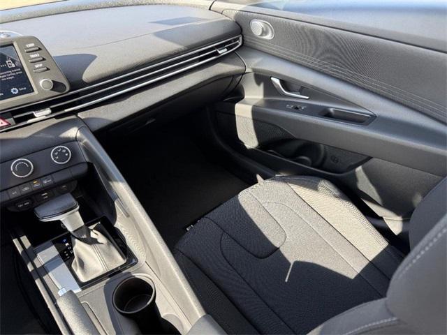 2026 Hyundai Elantra SE Cape Girardeau MO