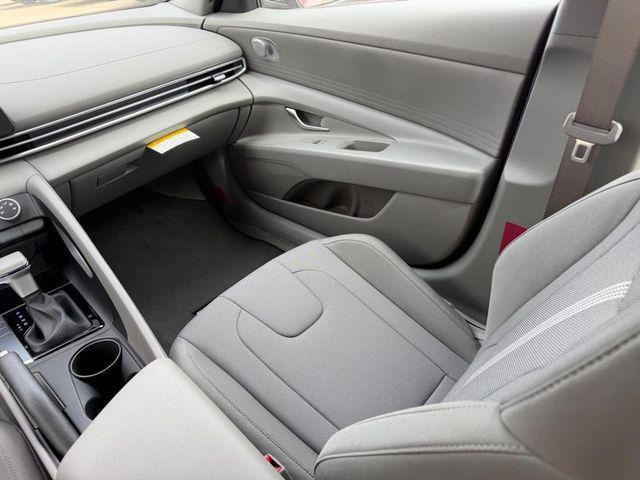 2026 Hyundai Elantra SE Cape Girardeau MO