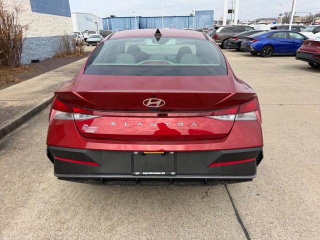 2026 Hyundai Elantra SE Cape Girardeau MO